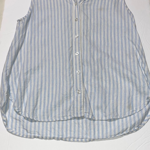 Morgan Taylor Sleeveless Stripe Button Front Top in Light Blue & White - Picture 4 of 8